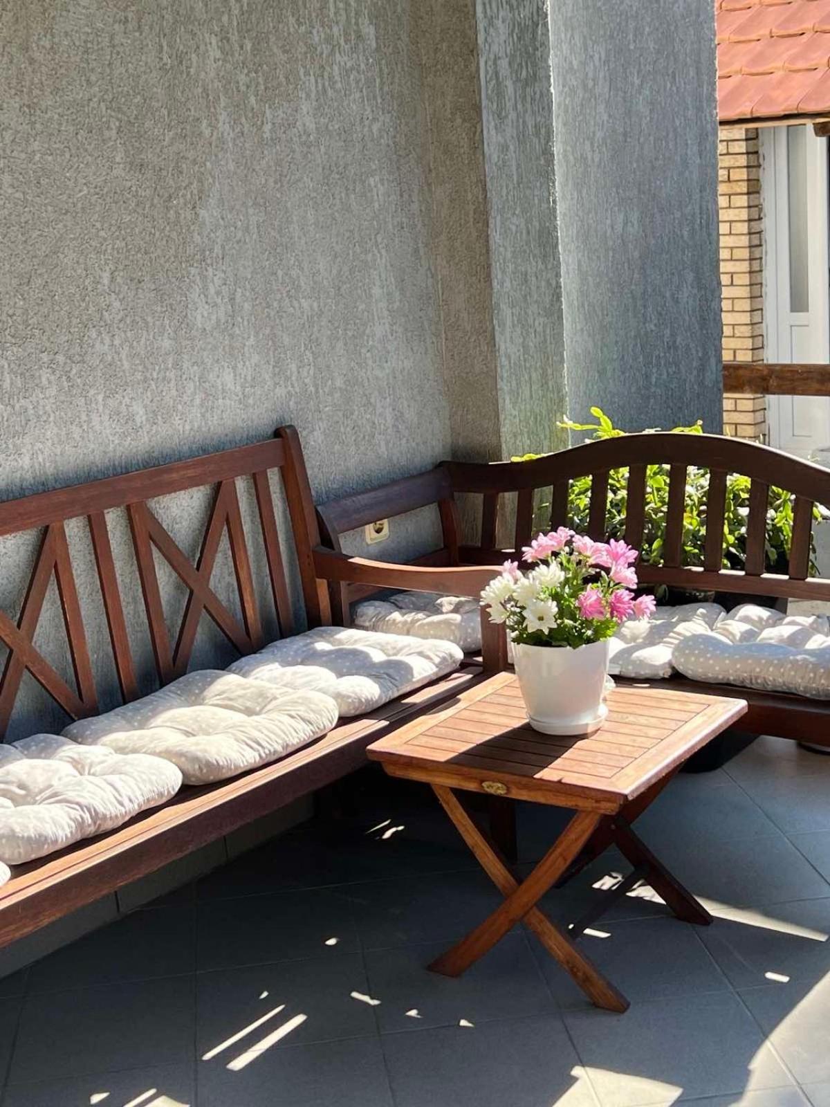 Friendly Rent Apartment Prishtinë Ngoại thất bức ảnh