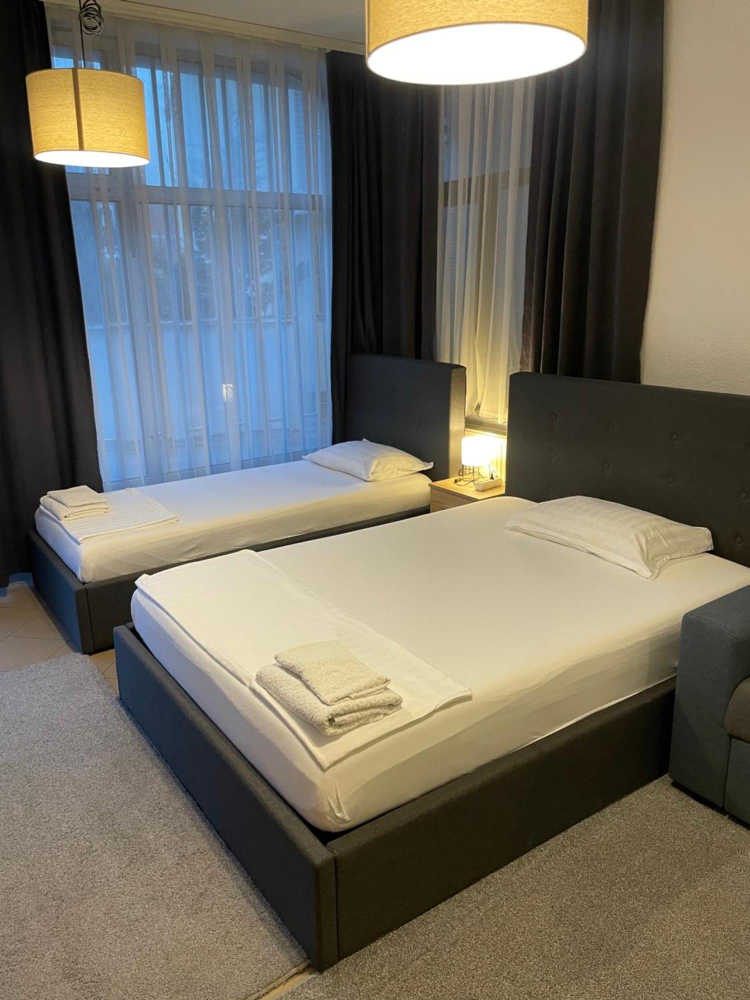 Friendly Rent Apartment Prishtinë Ngoại thất bức ảnh